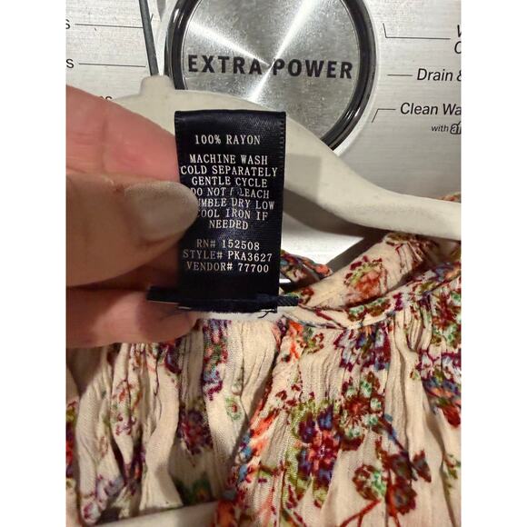 Daytrip Women's Floral Cap Sleeve Flowy Blouse Size Small Boho Chic - Picture 8 of 8